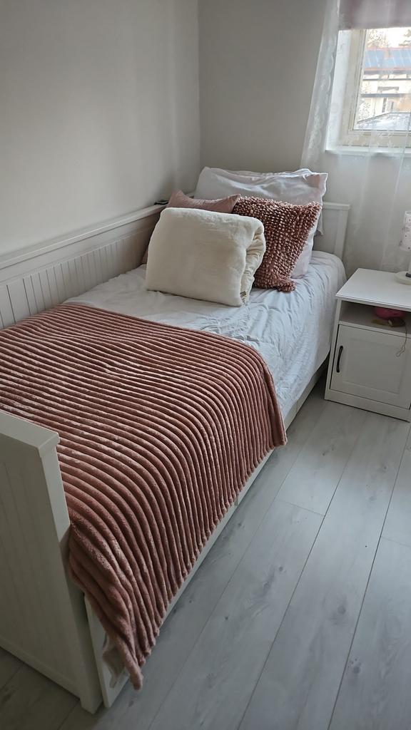 Ikea hemnes bedbank met drie lades, Ophalen, Wit, Tweepersoons, Zo goed als nieuw