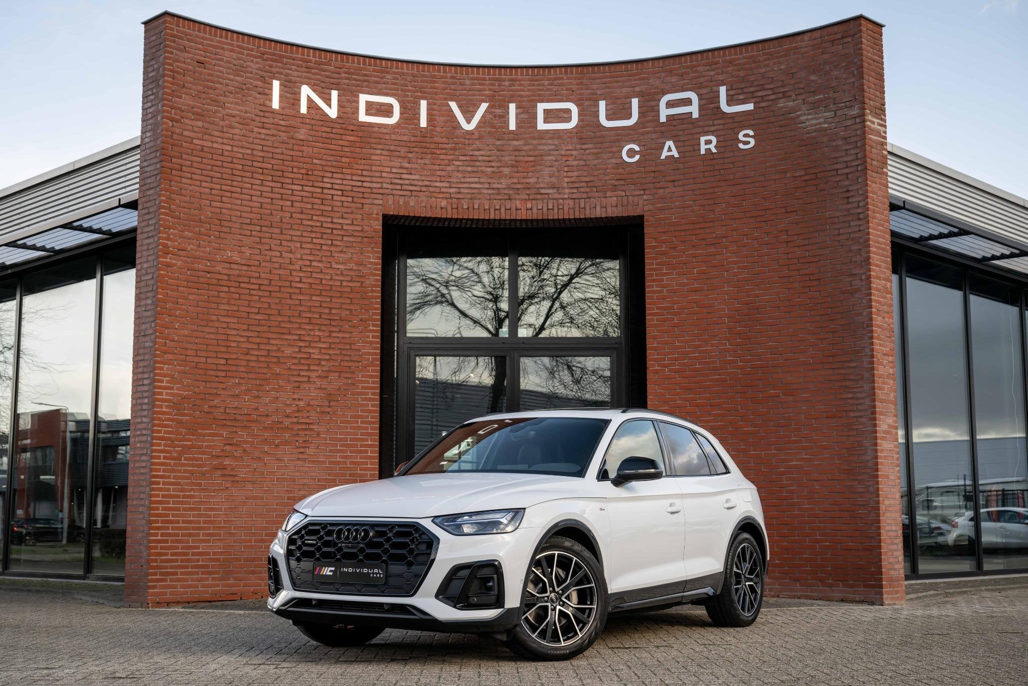Audi Q5 50 TFSI e S-Line Competition 299pk Luchtvering BTW, Automaat, 14 kWh, Gebruikt, 4 cilinders
