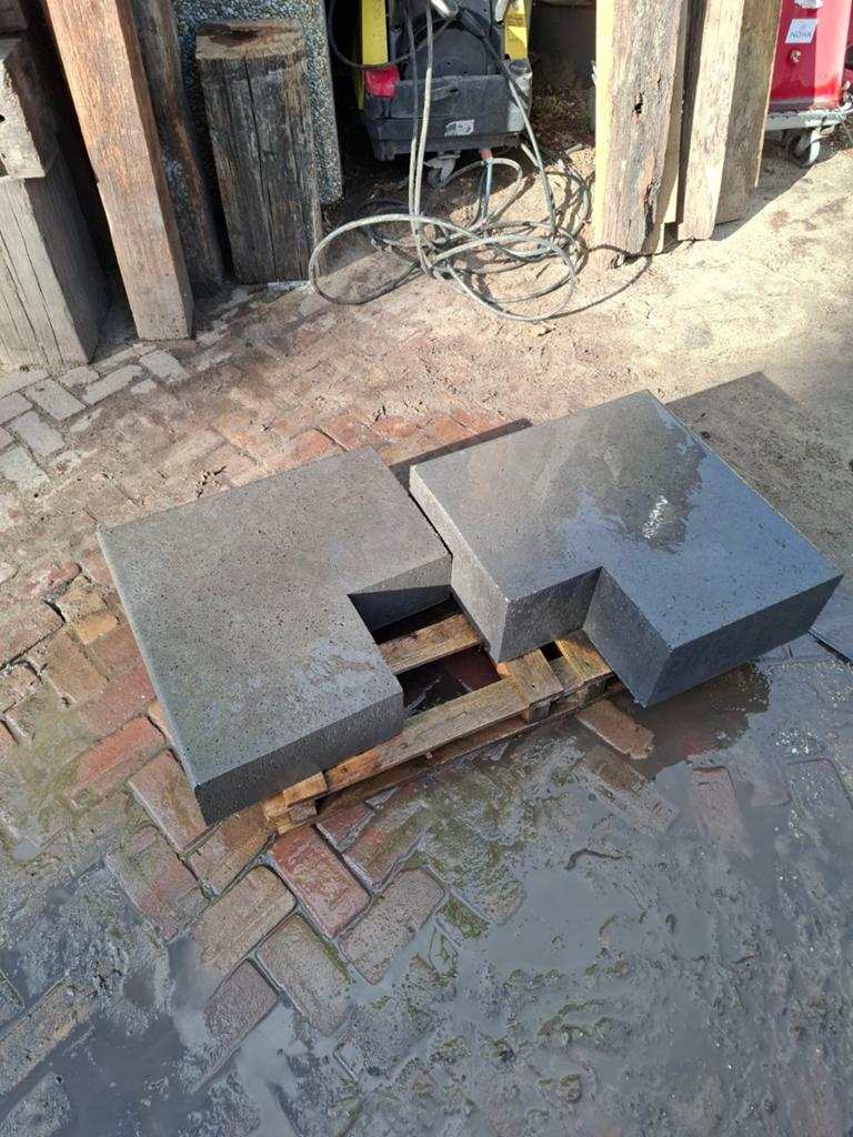 Schellevis trapblok hoekstukken, antraciet, Tuin en Terras, Tegels en Klinkers, Ophalen of Verzenden, Beton, Terrastegels