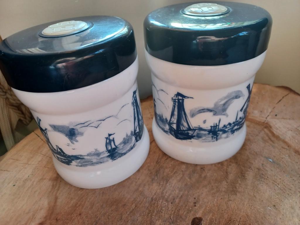 2 Potten met Delfts Blauw decor - Molens en Schepen, Antiek en Kunst, Ophalen of Verzenden