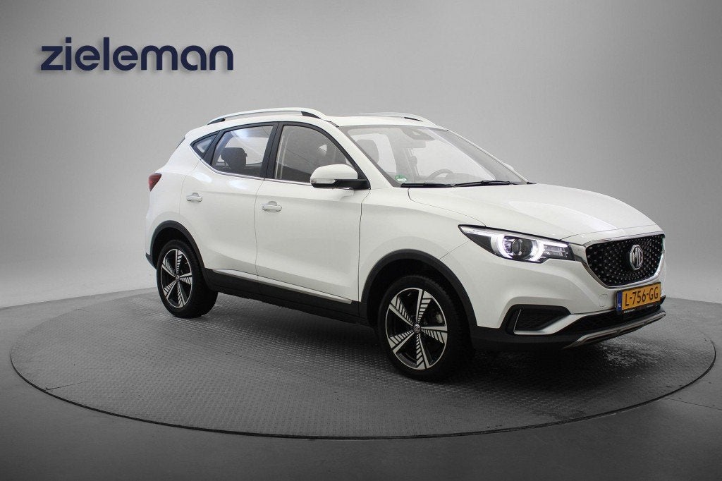 Mg ZS Luxury 45 kWh - Panorama, Carplay, Leer, Camera, Stoel, Auto's, MG, 45 kWh, 143 pk, Met garantie (alle), ZS