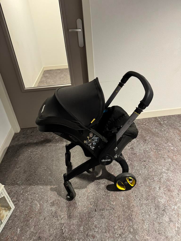 Doona I black, Kinderen en Baby's, Buggy's, Zo goed als nieuw, Ophalen of Verzenden
