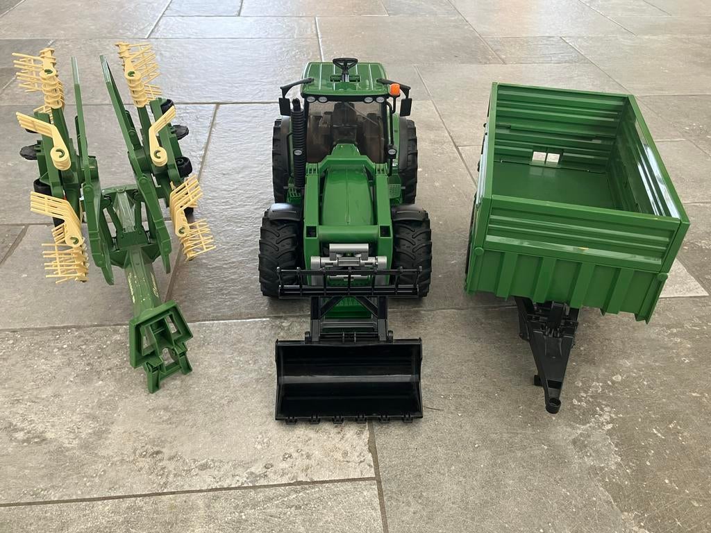 Bruder John Deere Tractor 7930 met accessoires, Ophalen, Gebruikt