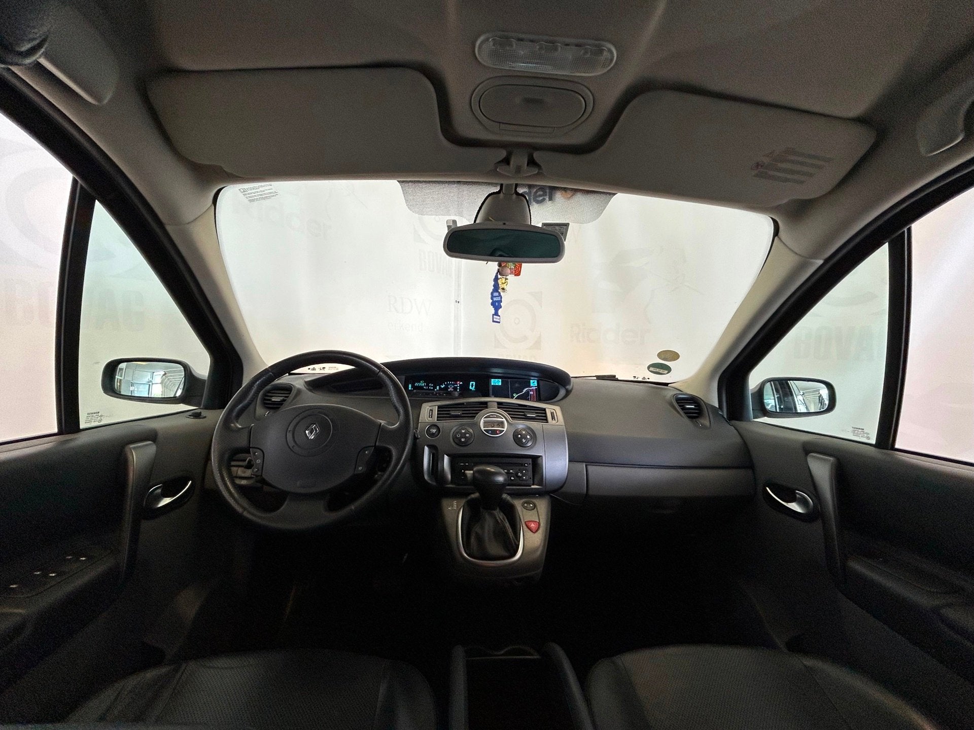 Renault Scénic 1.6-16V Tech Line|AUTOMAAT|NAVI|CRUISE|ELEK, Auto's, Renault, 1345 kg, Gebruikt, Zwart, 4 cilinders