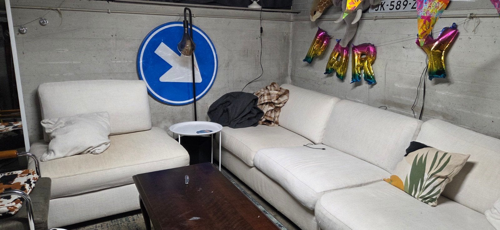 Comfortabele witte hoekbank, Ophalen, 250 tot 300 cm, Hoekbank, 75 tot 100 cm
