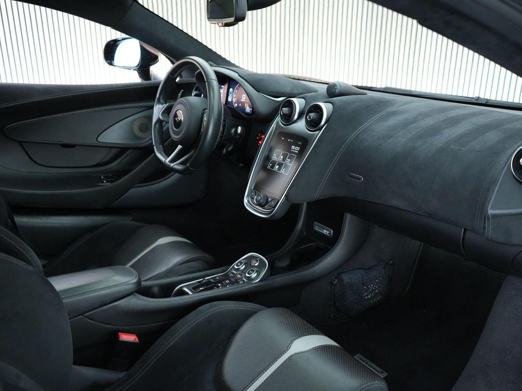 McLaren 570GT 3.8 570pk |luchtvering|Bowers&Wilkins|neus lif, Automaat, Achterwielaandrijving, Gebruikt, Zwart