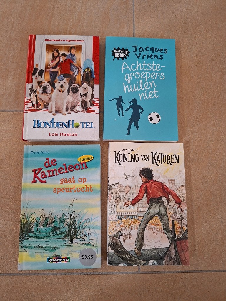 Leesboeken o.a. Achtste groepers huilen niet en De Kameleon, Ophalen of Verzenden, Gelezen