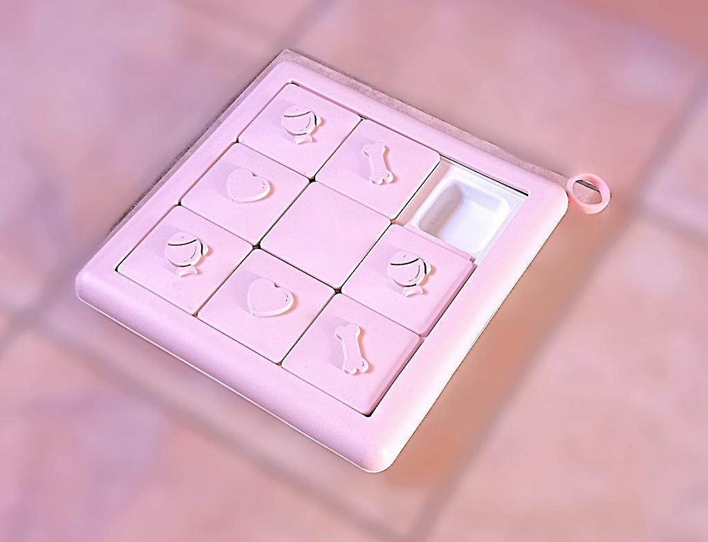 roze slowfeeder - puzzel - intelligentiespel - hond - 25x25, Dieren en Toebehoren, Ophalen of Verzenden, Intelligentiespeelgoed