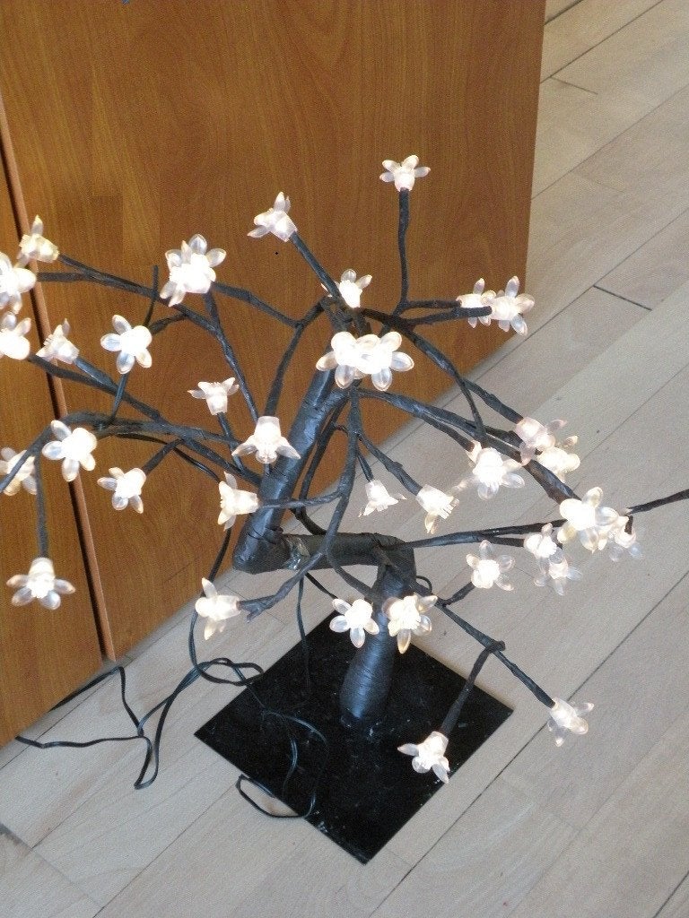 Bloesemboom, met lampjes. Leuk in de tuin of met kerst., Huis en Inrichting, Ophalen of Verzenden, Zo goed als nieuw