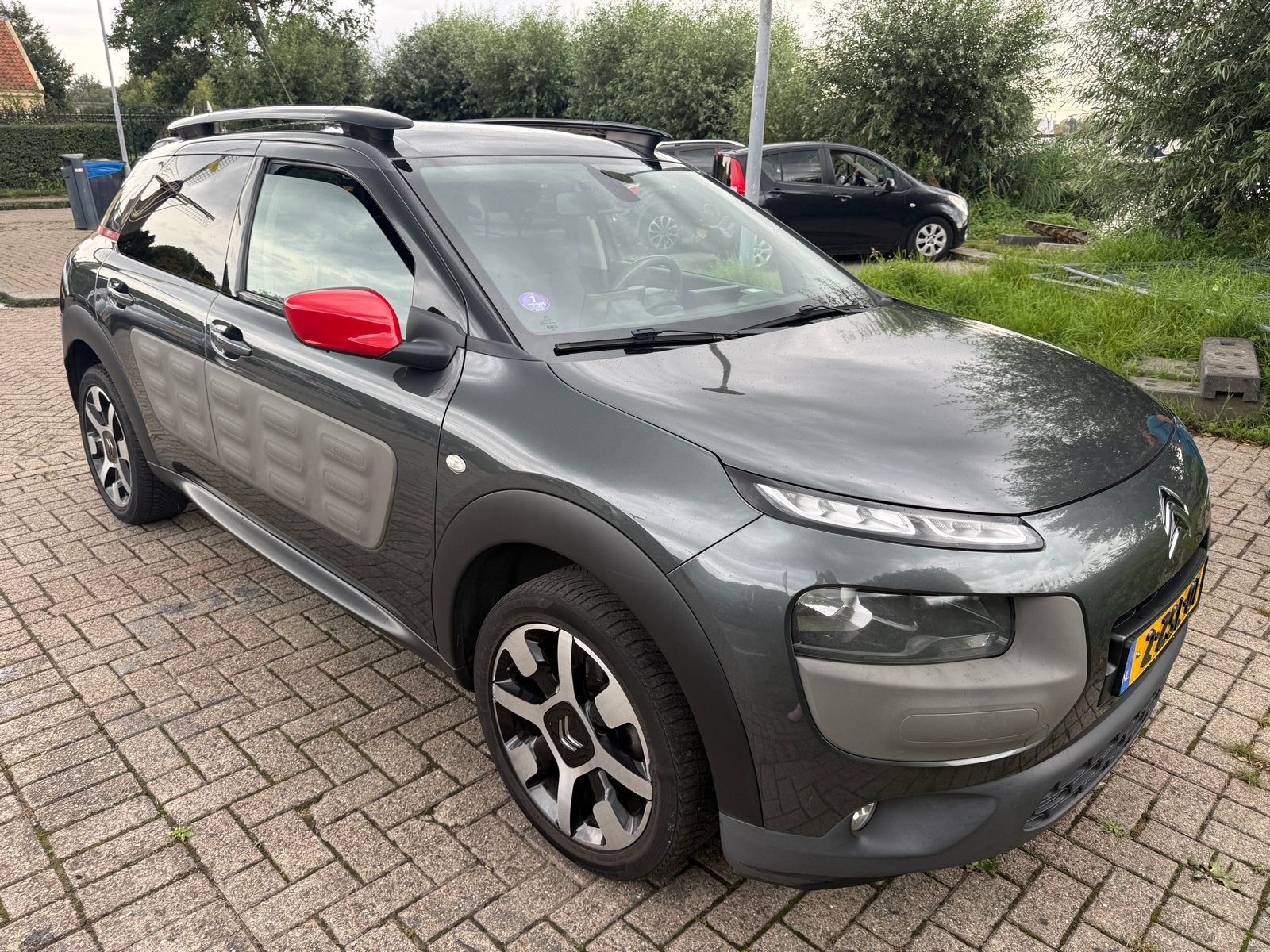 Citroën C4 Cactus | Panoramadak | Camera | Cruise, Voorwielaandrijving, 31 €/maand, 1199 cc, Handgeschakeld