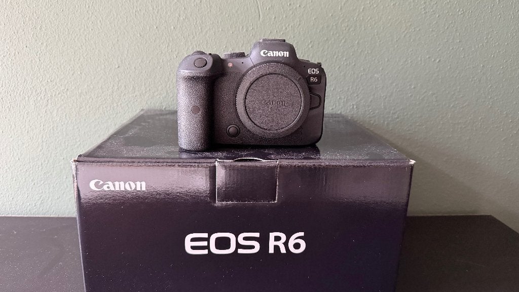 Canon EOS R6 | Als nieuw | Incl extra accu's en 2x 128 GB SD, Ophalen, Canon, Bluetooth, 20 megapixels