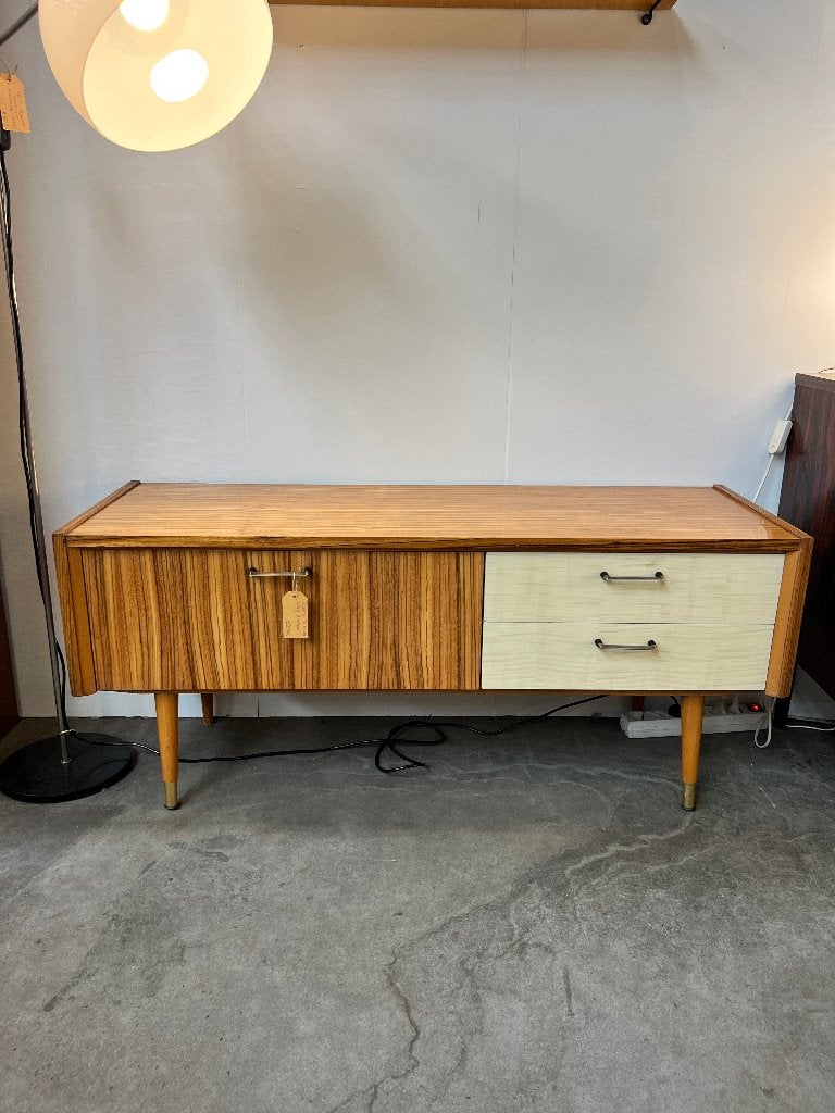 Vintage televisiemeubel / tv meubel / dressoirtje, 1970's, Onbekend, Ophalen of Verzenden, Onbekend, 25 tot 50 cm
