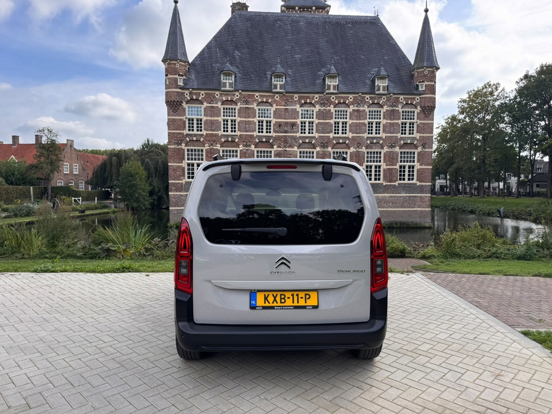 Citroen BERLINGO 1.2 PureTech Shine|CLIMA|CARPLAY|CAMERA|HEA, Auto's, 15 km/l, Gebruikt, Euro 6, 1199 cc
