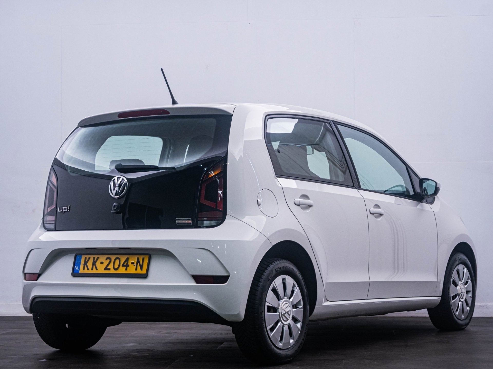 Volkswagen Up! 1.0 BMT move up! NL-Auto|Airco|Nieuw type!, Auto's, Voorwielaandrijving, Stof, Gebruikt, Wit