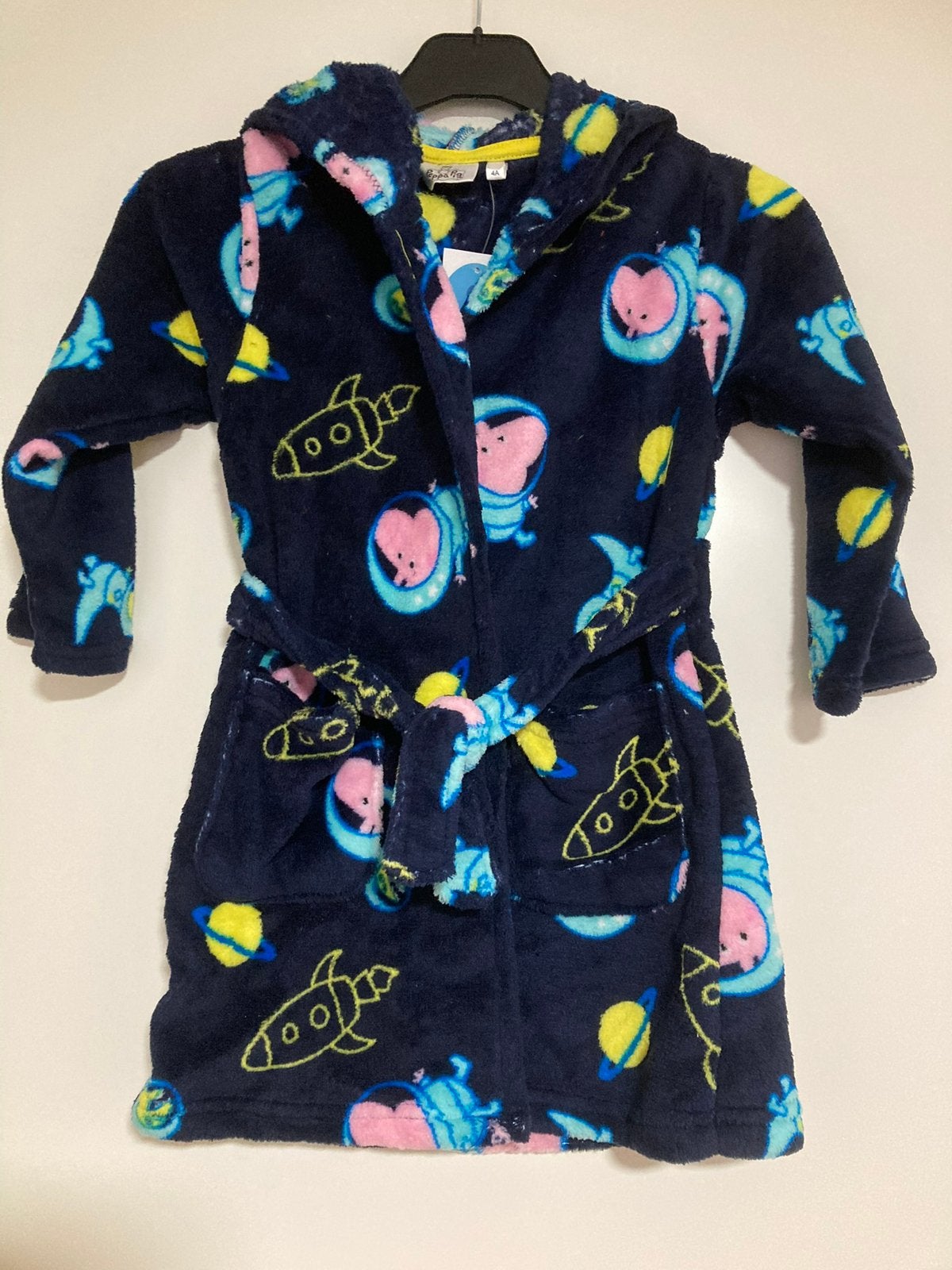 Nieuwe peppa pig badjas maat 110, Kinderen en Baby's, Kinderkleding | Maat 110, Ophalen of Verzenden, Nieuw, Jongen, Nacht- of Onderkleding