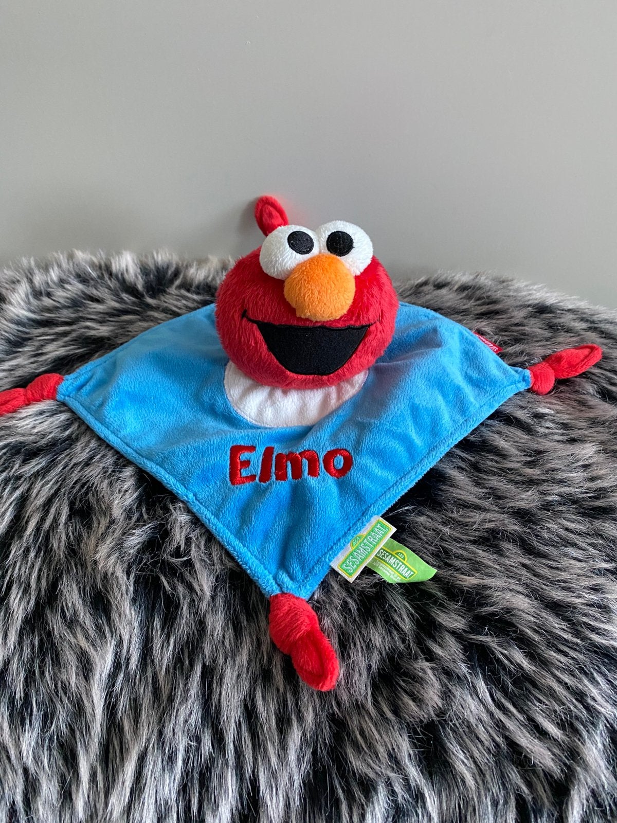 Elmo knuffeldoekje sesamstraat, blauw / rood., Kinderen en Baby's, Speelgoed | Knuffels en Pluche, Verzenden, Zo goed als nieuw