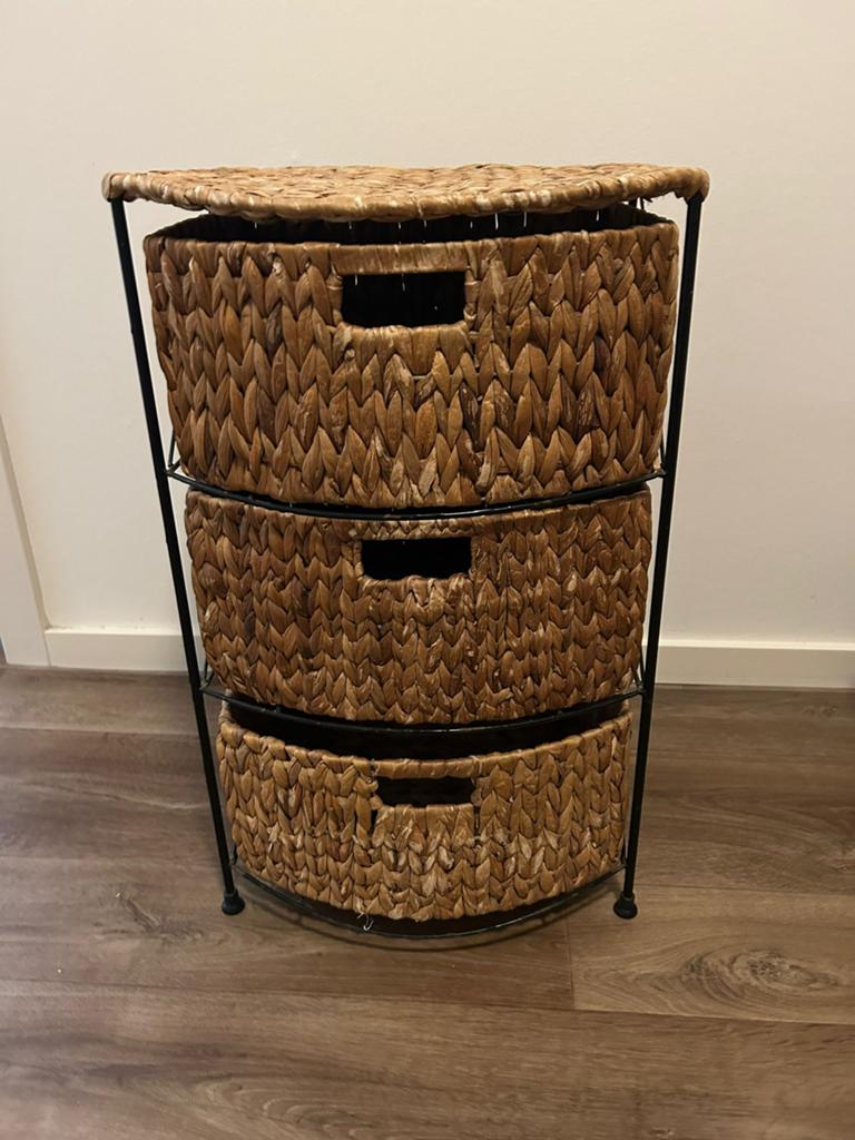 Rieten ladekast met metalen frame +/- 65 cm hoog, Ophalen, Overige materialen, Minder dan 50 cm, Gebruikt