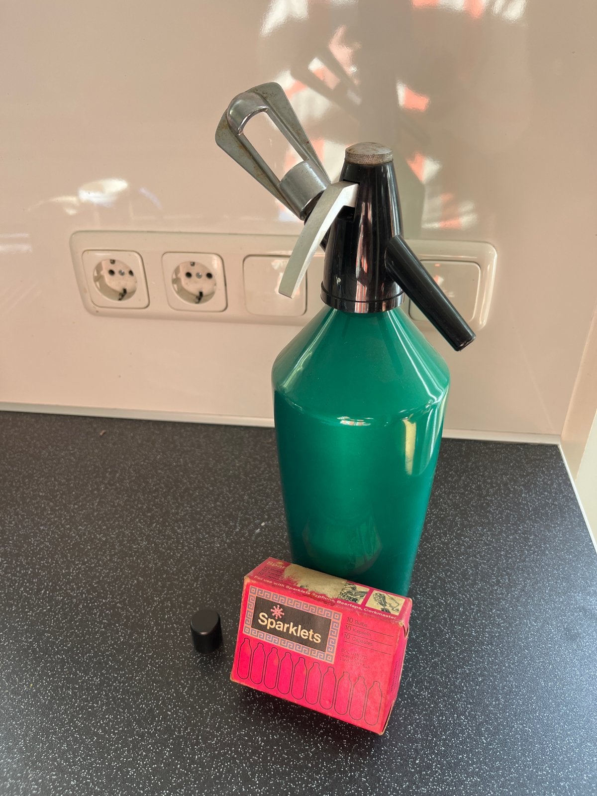 Vintage Sifonsoda Fles met Sparklets CO2 Patronen, Antiek en Kunst, Ophalen of Verzenden