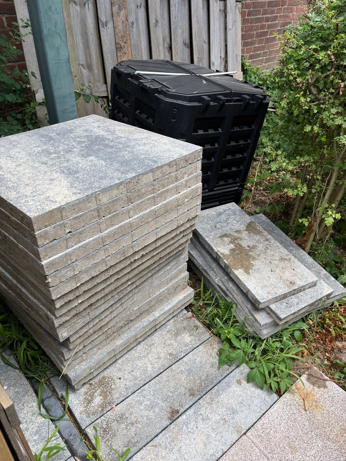 Terrastegels/tuintegels grijs 60x60cm 23 hele + stukjes, Ophalen, Gebruikt, 5 tot 10 m², Beton
