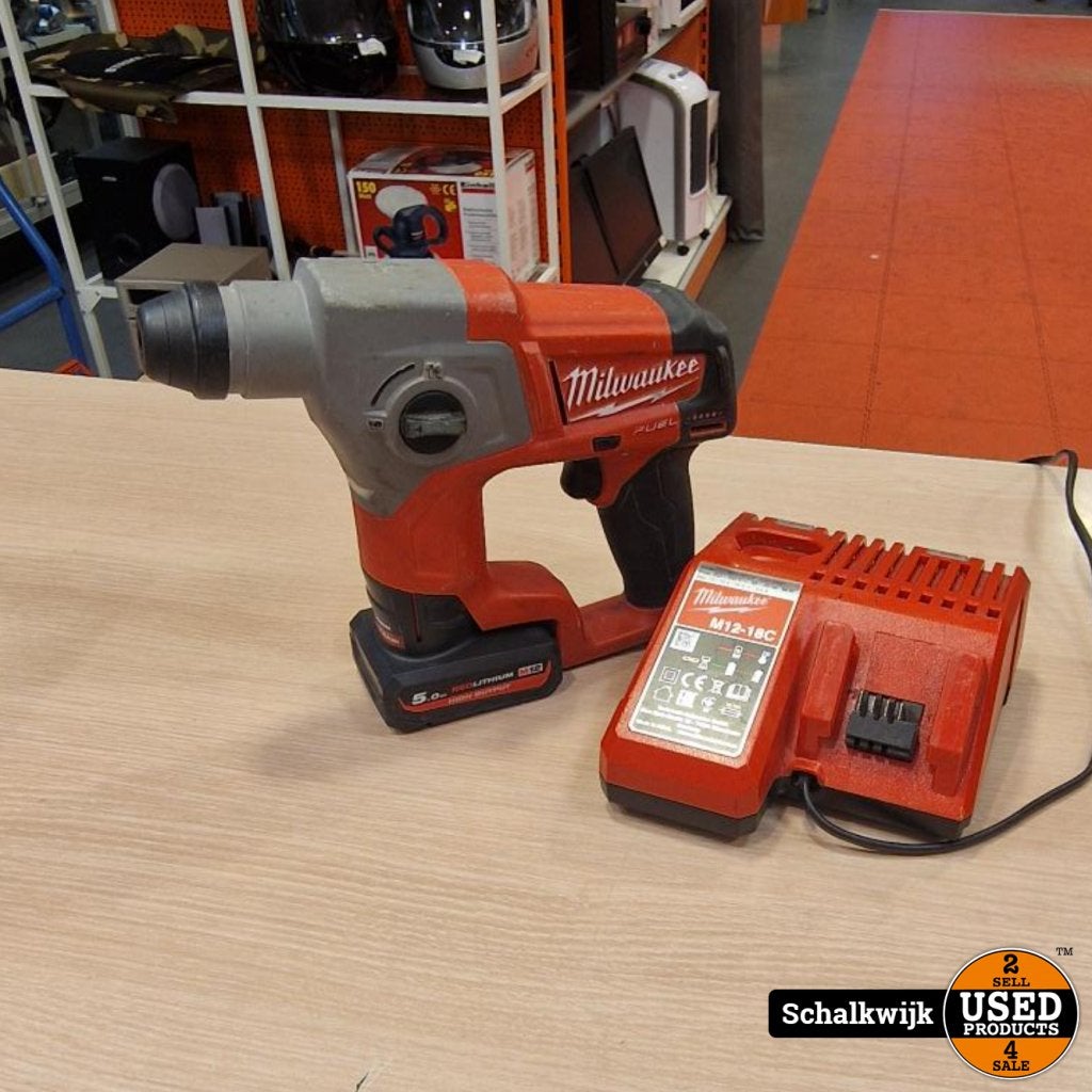 Milwaukee M12 CH-0 accu-SDS-plus boorhamer + accu + lader, Milwaukee, Gebruikt, Support@milwaukee.com, Milwaukee Electric Tool Corporation, 13135 W. 
Lisbon Road, Brookfield, WI 53005
USA