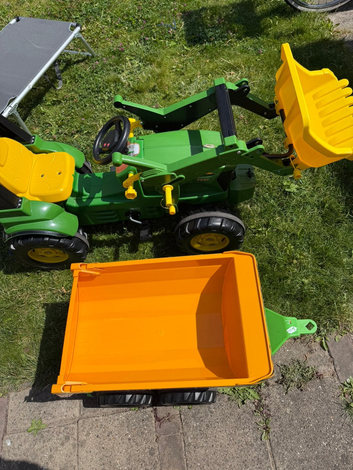 Nieuwstaat John Deere met geluid stuur en bijpassende lamp, Ophalen, Zo goed als nieuw