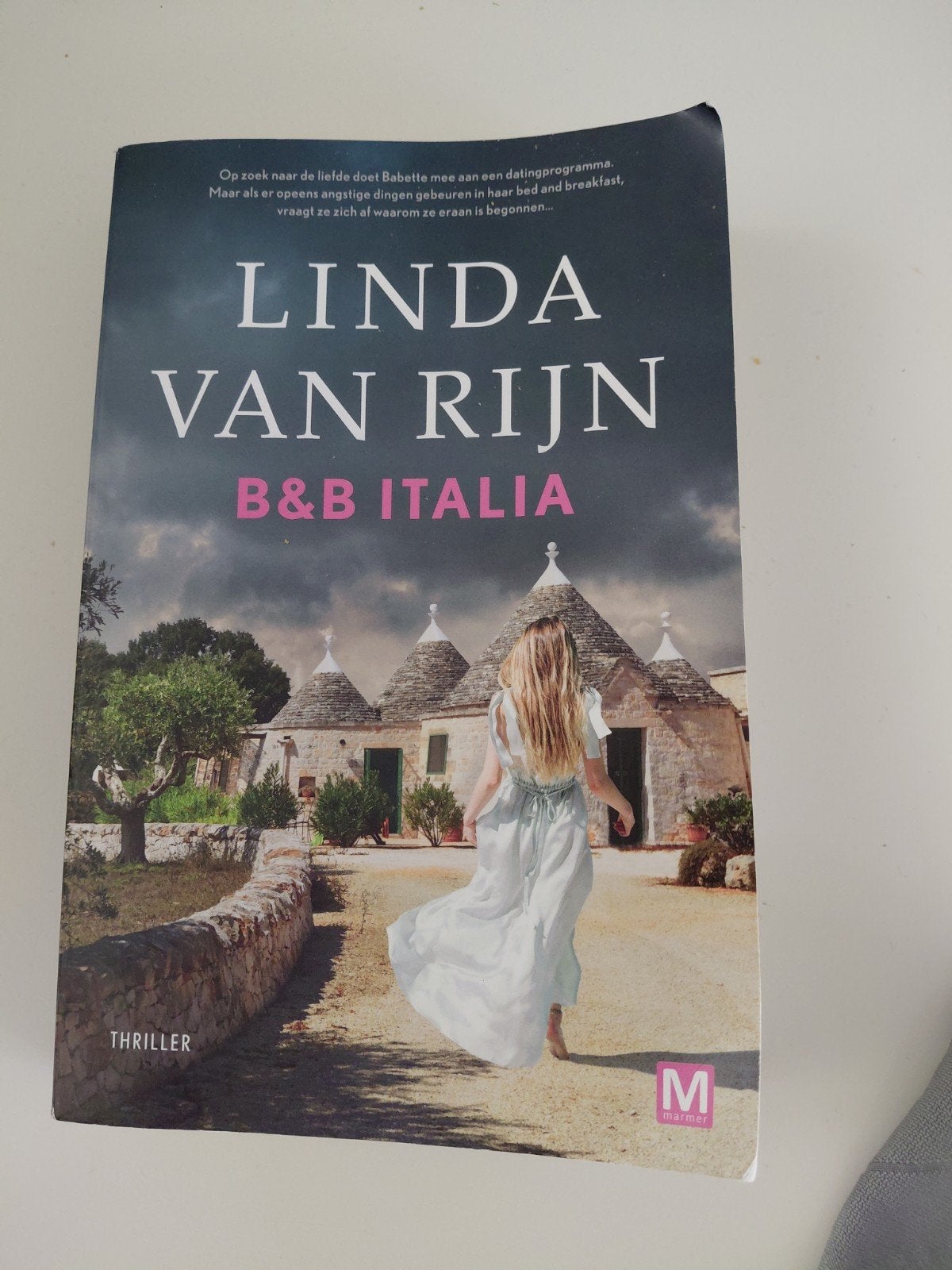 Linda van Rijn - B&B Italia (Thriller), Ophalen of Verzenden, Gelezen, Linda van Rijn, Nederland
