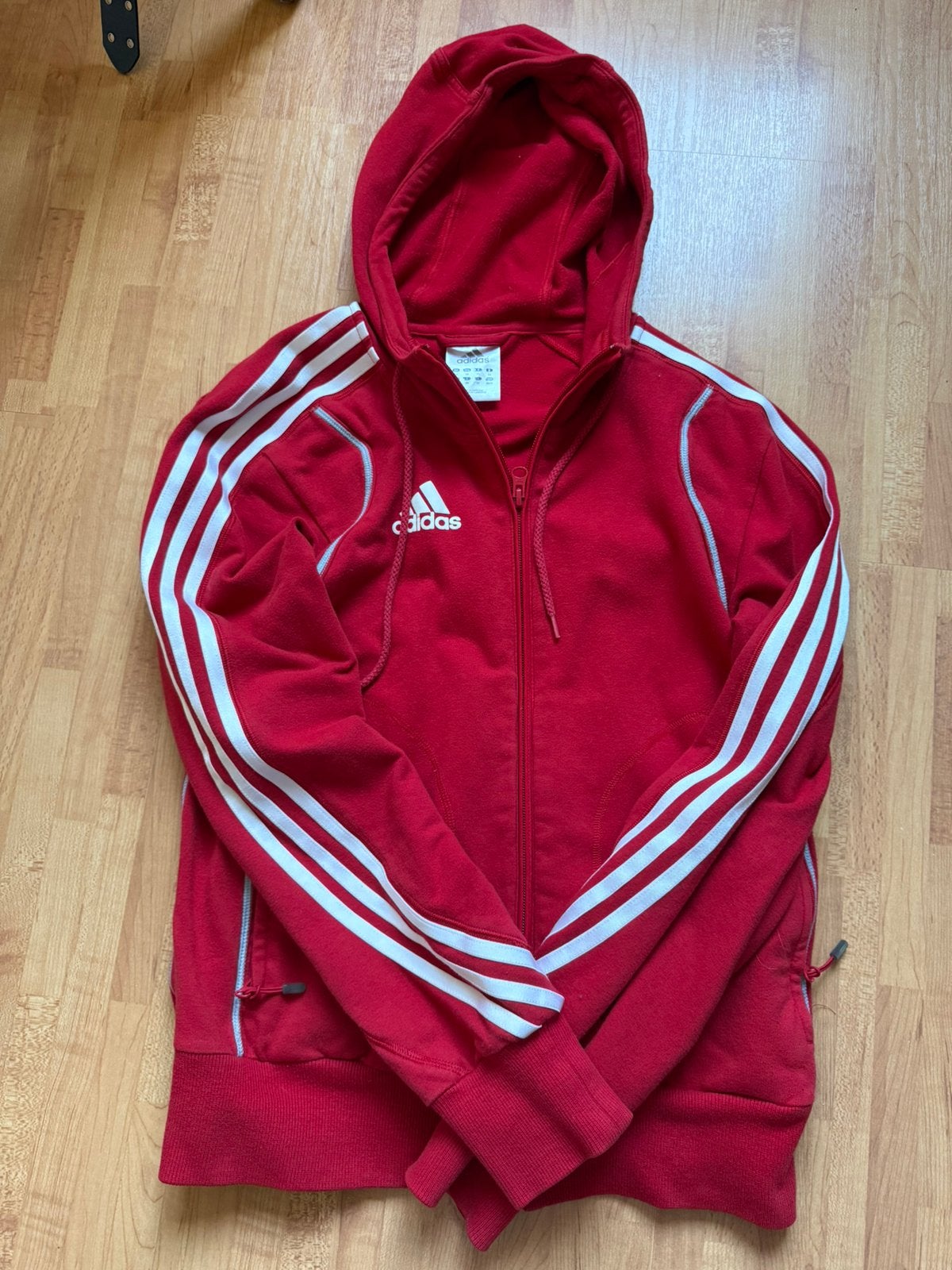 Adidas vest maat xs, Ophalen of Verzenden, Zo goed als nieuw, Maat 34 (XS) of kleiner, Rood