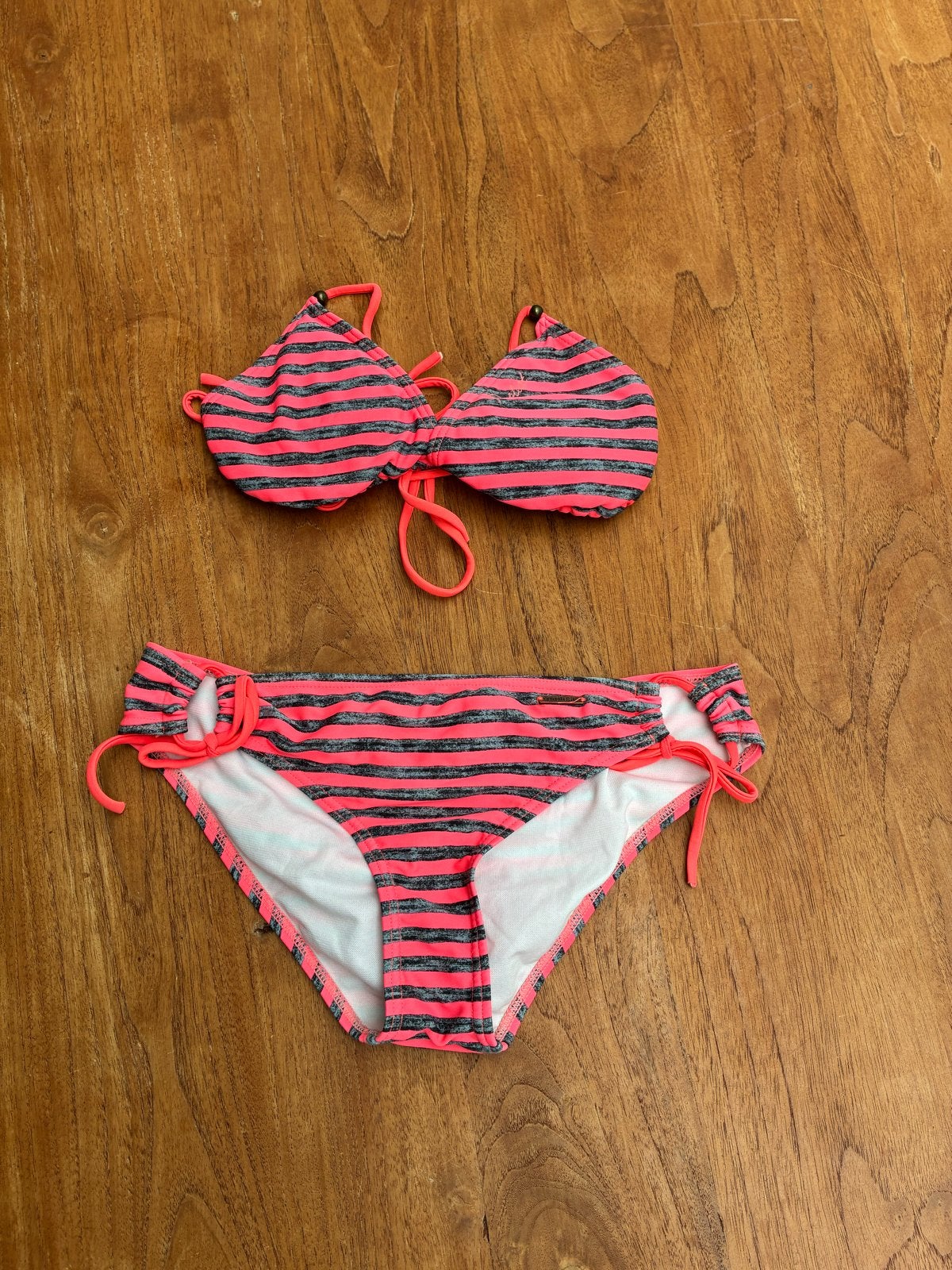 Protest Bikini - Neon Roze/Grijs Gestreept (Maat S36), Verzenden, Gedragen, Meerkleurig, Bikini