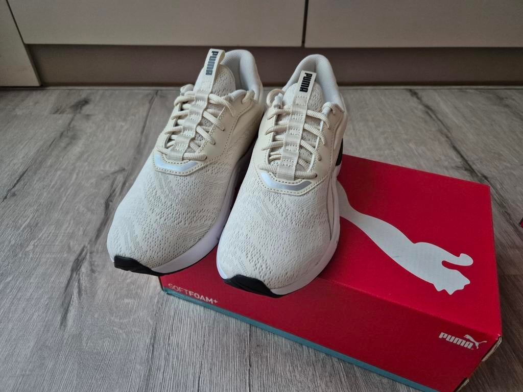 Puma soft foam sneakers nieuw!! Maat 38, Puma, Beige, Nieuw, Ophalen of Verzenden