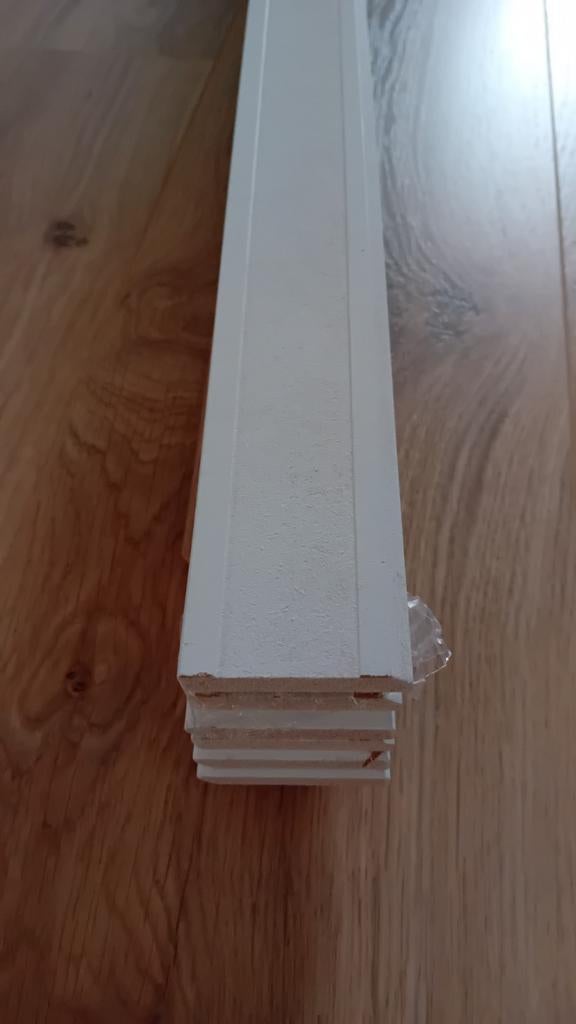 Nieuwe plinten 55x9mm, lengte 2,4 meter, Ophalen of Verzenden, Nieuw, Mdf, Plinten