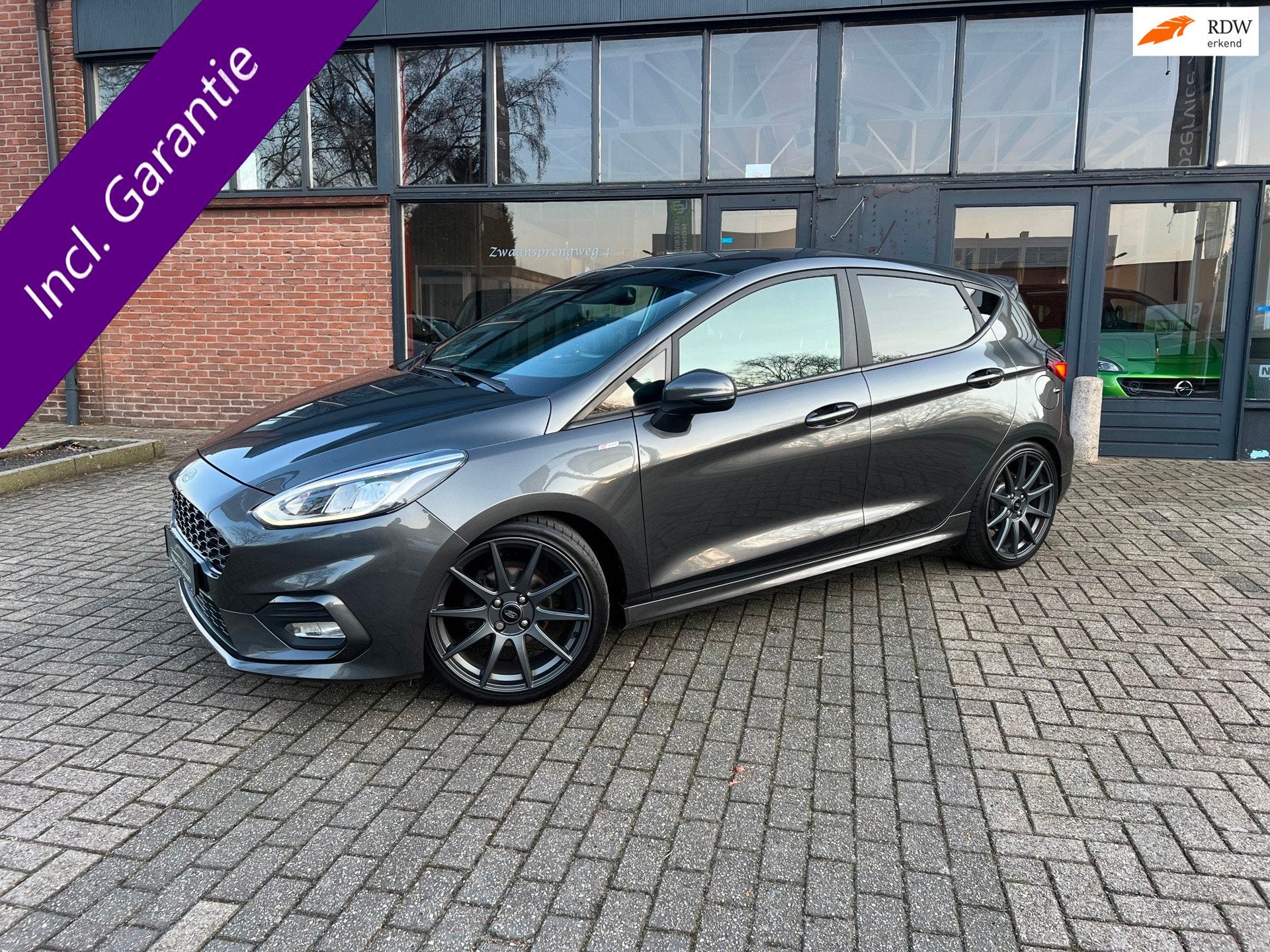 Ford Fiesta 1.0 EcoBoost ST-Line, Performance, Xenon, Cruise, Voorwielaandrijving, Gebruikt, Zwart, 23 km/l