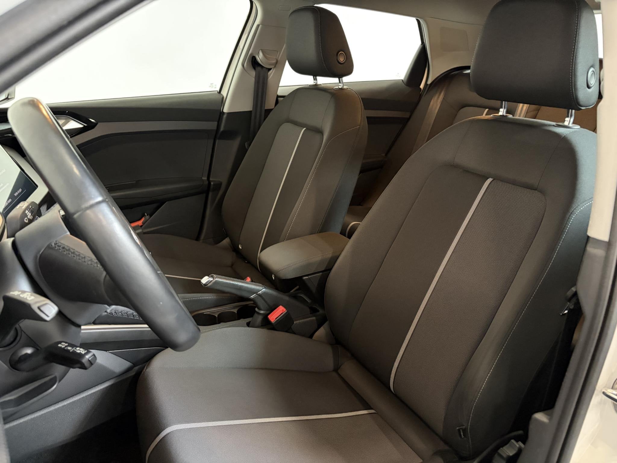 Audi A1 Sportback 25 TFSI Pro Line Navigatie Airco Apple Car, Voorwielaandrijving, Stof, 95 pk, Start-stop-systeem