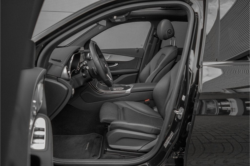 Mercedes-Benz GLC 300e 4MATIC Premium Plus Luchtvering Pano, Automaat, 12 maanden, Gebruikt, 4 cilinders