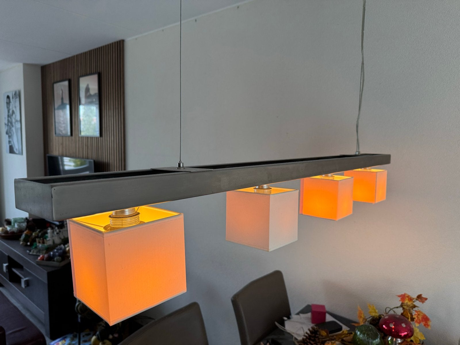Moderne hanglamp met 4 stoffen kappen, Ophalen of Verzenden, Gebruikt, Metaal, E27 (groot)