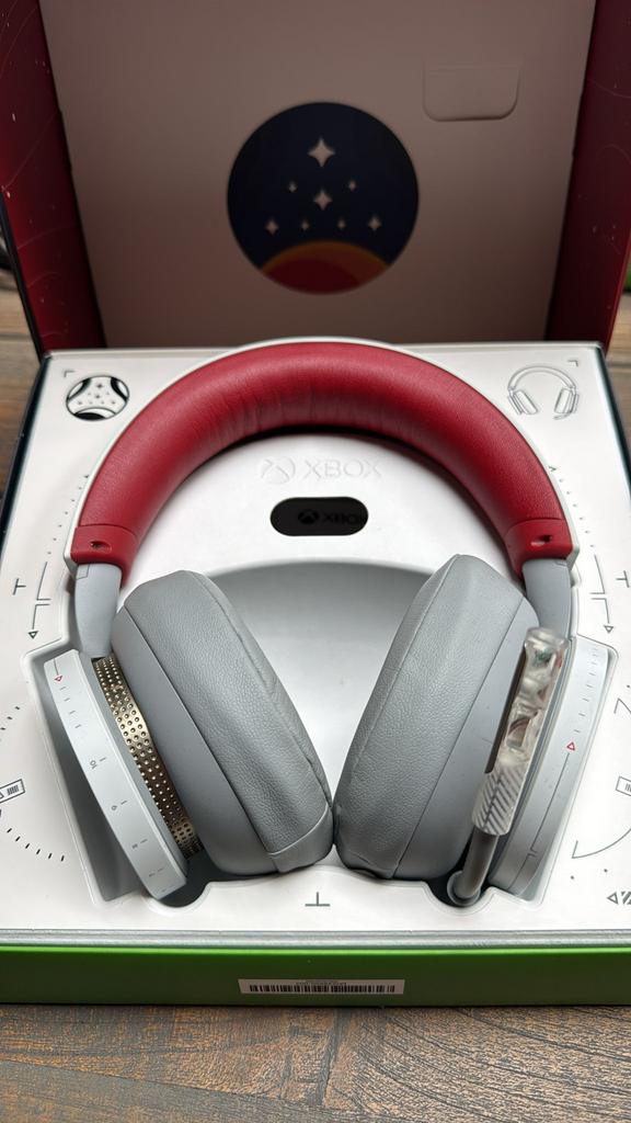 Xbox Draadloze Headset- Starfield Limited Edition, Ophalen of Verzenden, Zo goed als nieuw