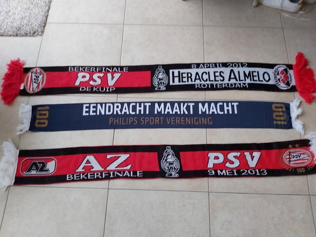 Psv shawls, Ophalen, Zo goed als nieuw, Muts
