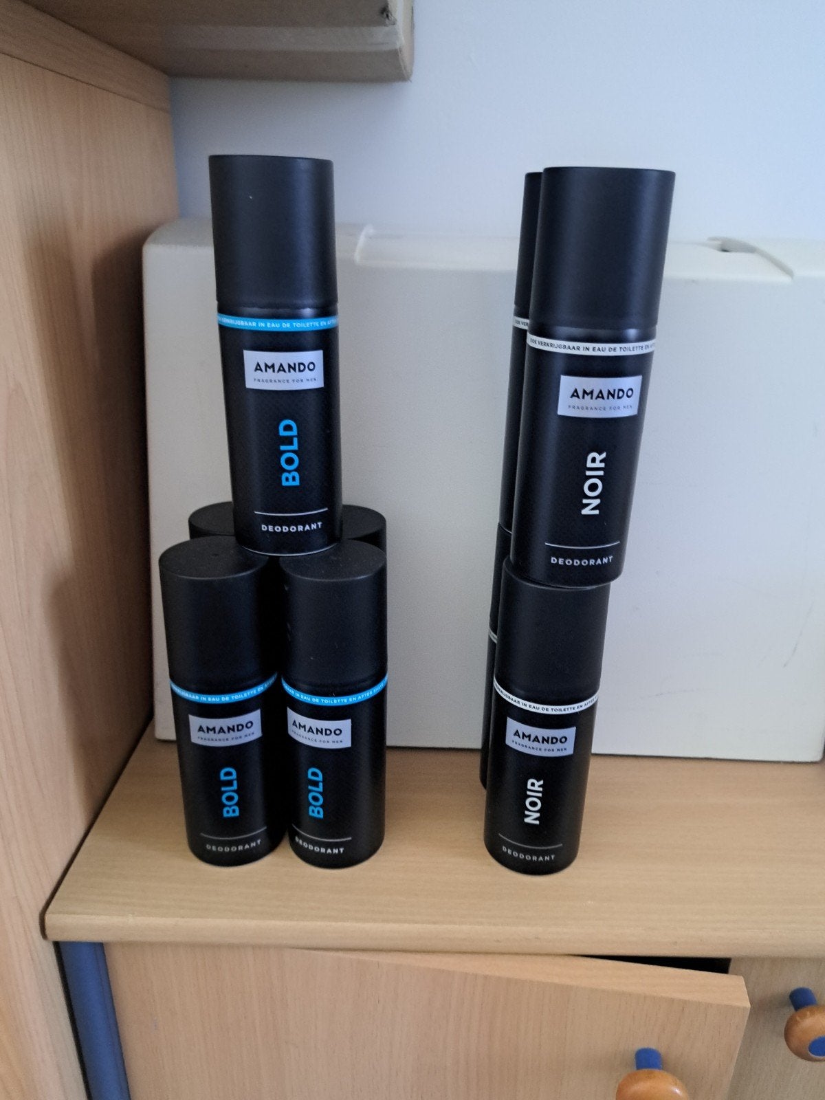te koop 9 volle flessen deo van merk amando, Ophalen, Overige typen