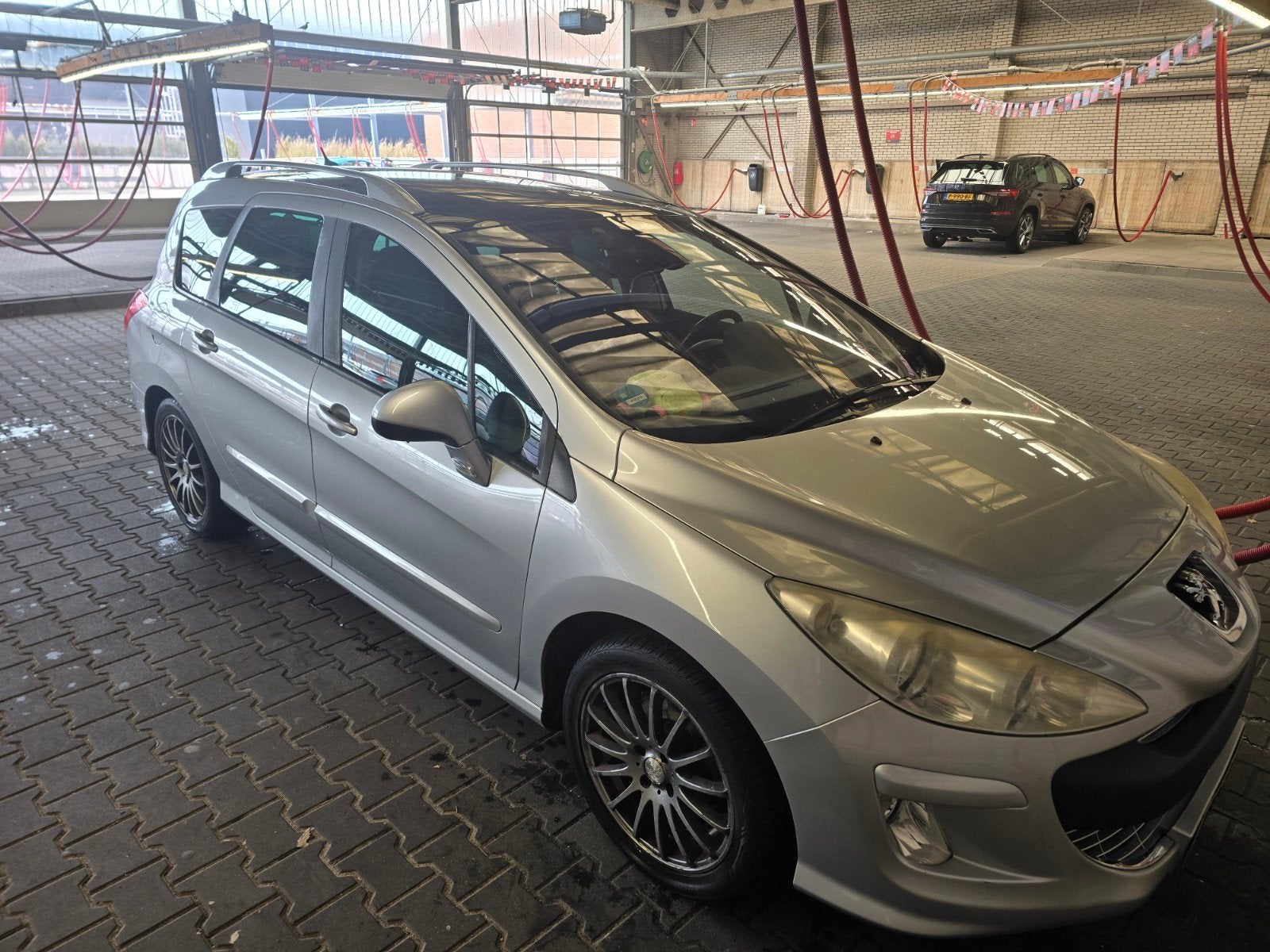 Peugeot 308 1.6 THP 110KW SW 7P 2010 Grijs, 4 cilinders, Stationwagon, Handgeschakeld, Particulier