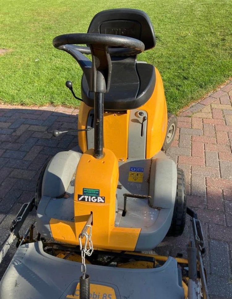 Stiga villa zitmaaier, Tuin en Terras, Zitmaaiers, Ophalen, Gebruikt, Versnellingen, Minder dan 90 cm