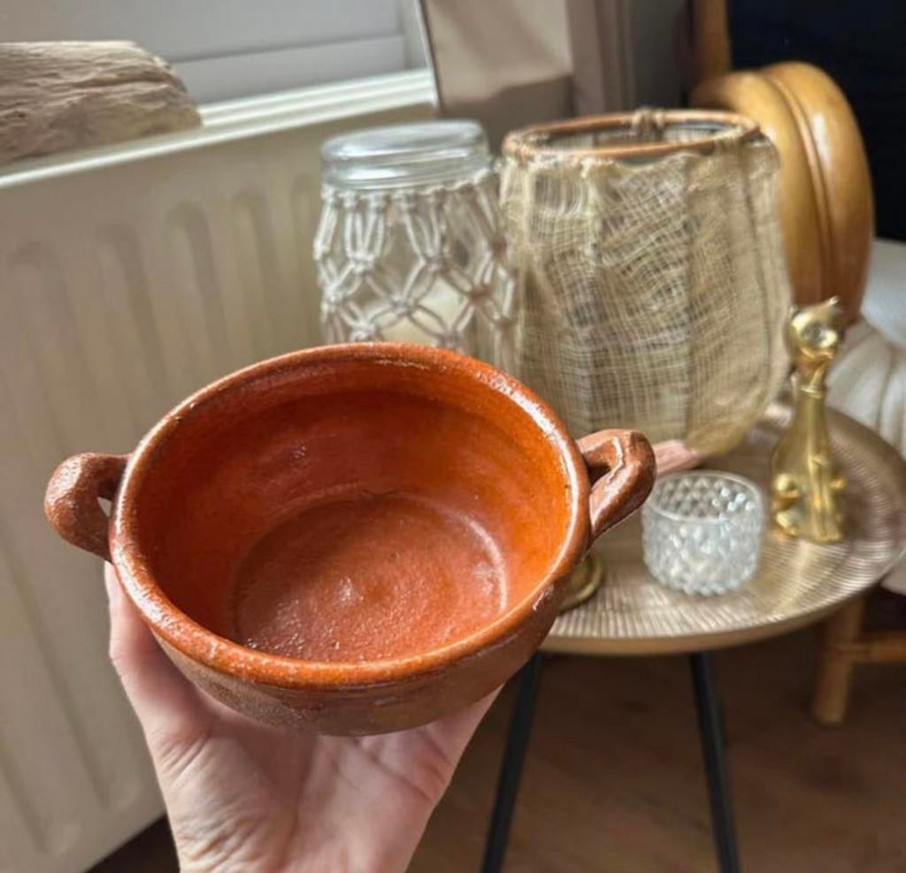 Terracotta schaaltje met twee handvaten uit Portugal, Ophalen of Verzenden, Zo goed als nieuw