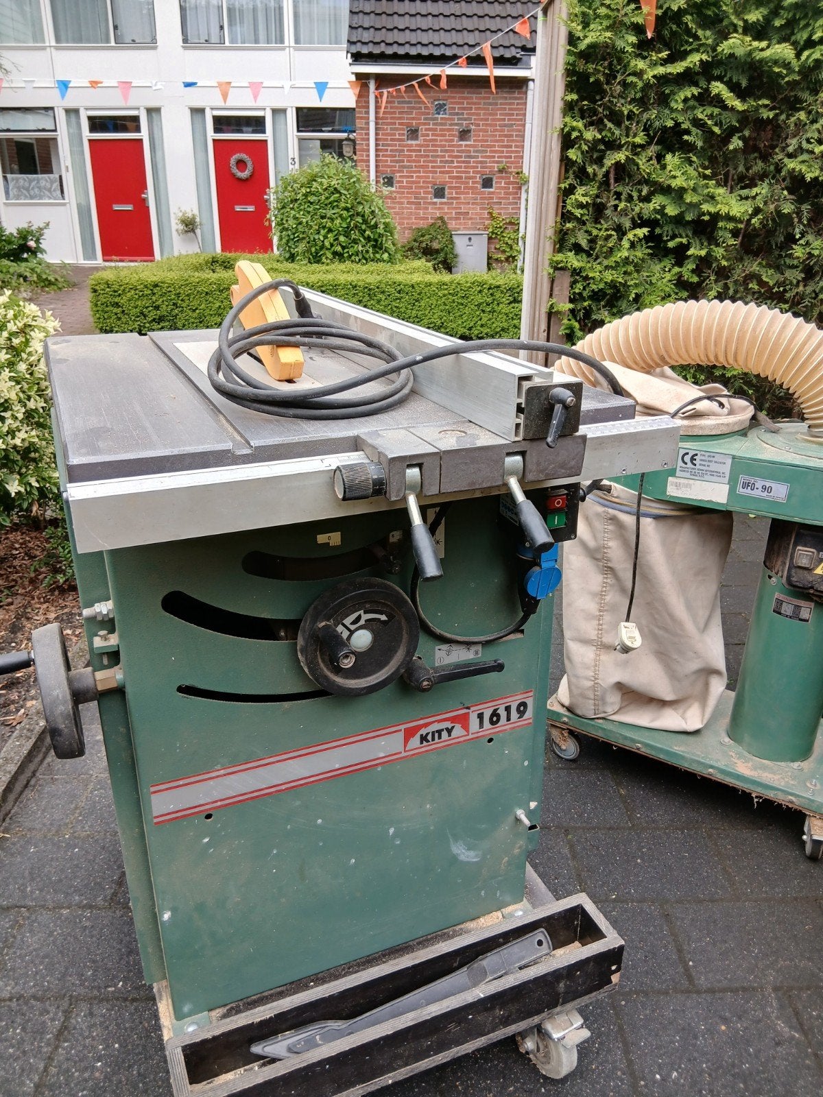 Zaagtafel, Doe-het-zelf en Verbouw, Gereedschap | Zaagmachines, Cirkelzaag, 1200 watt of meer, 70 mm of meer, Ophalen