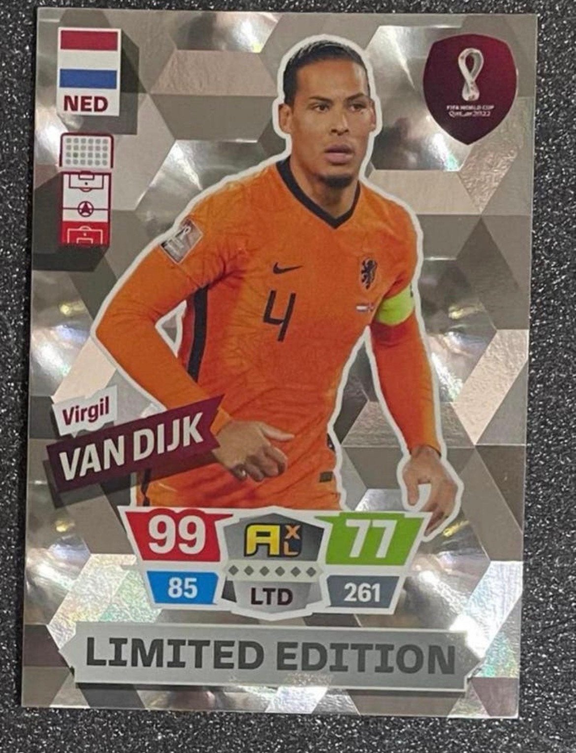 Panini QATAR 2022    LIMITED EDITION    VIRGIL VAN DIJK, Verzenden, Zo goed als nieuw, Plaatje