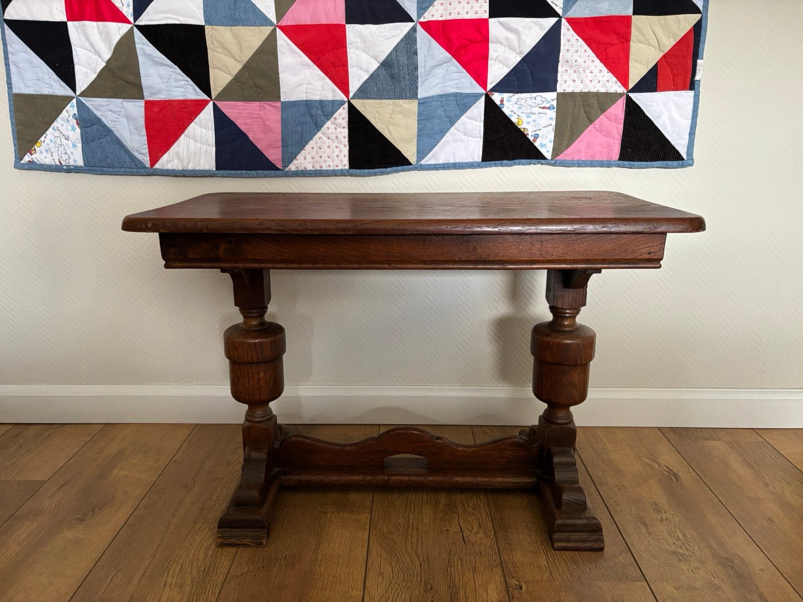 Antiek kloostertafeltje, Huis en Inrichting, Tafels | Sidetables, Ophalen, 50 tot 100 cm, Zo goed als nieuw, 25 tot 50 cm