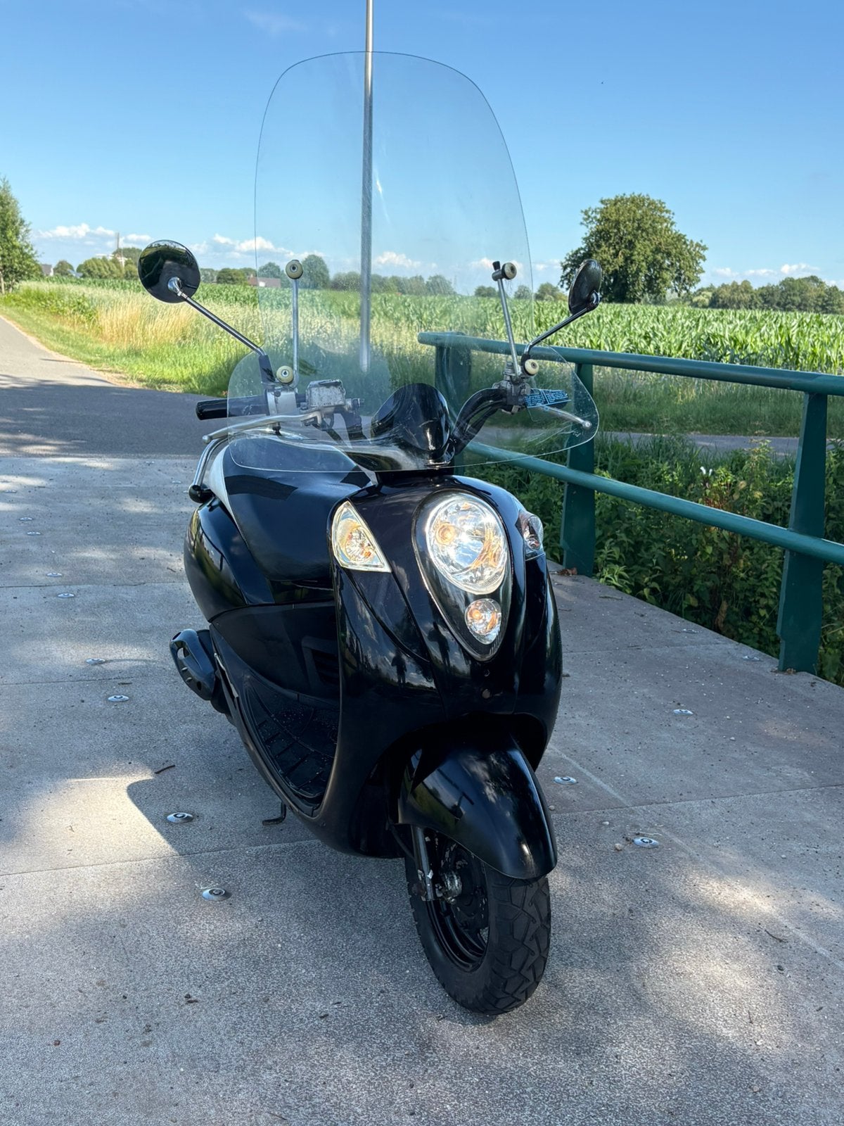 Zeer nette sym mio, Fietsen en Brommers, Scooters | SYM, Ophalen of Verzenden, Zo goed als nieuw, Benzine, Mio