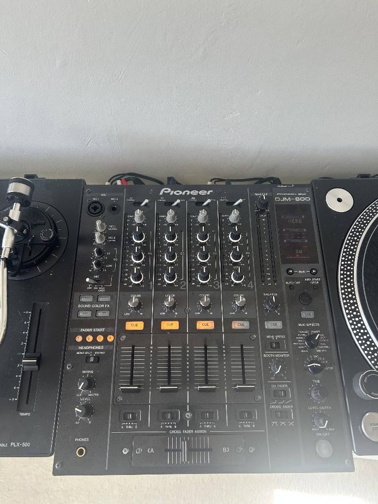 Pioneer DJM-800 mixer 4-kanaals incl. Flightcase, Ophalen, Zo goed als nieuw, Minder dan 5 kanalen