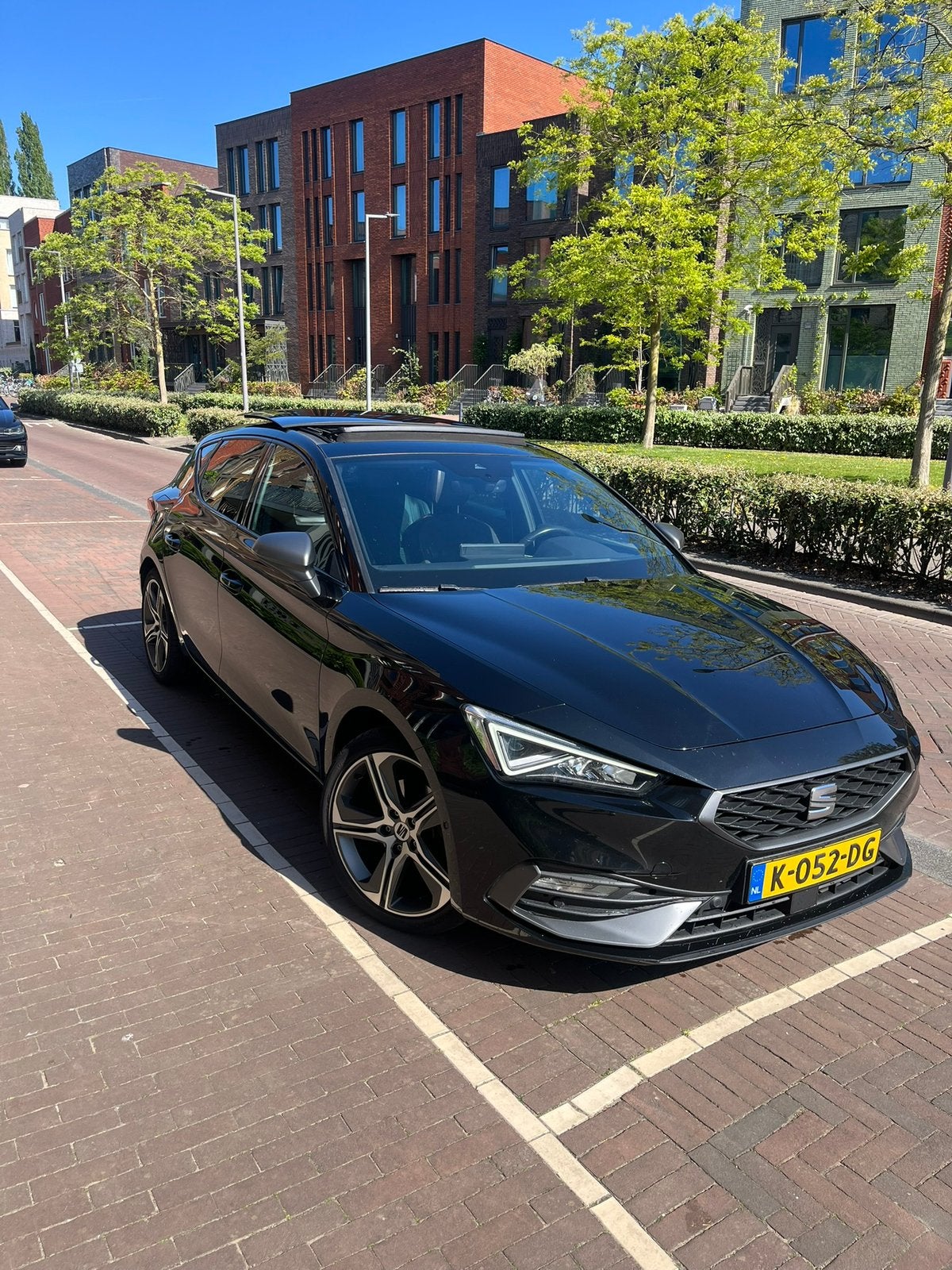 Seat Leon 1.0 TSI 110pk 2020 Zwart, Auto's, Seat, Voorwielaandrijving, Stof, Zwart, Leon