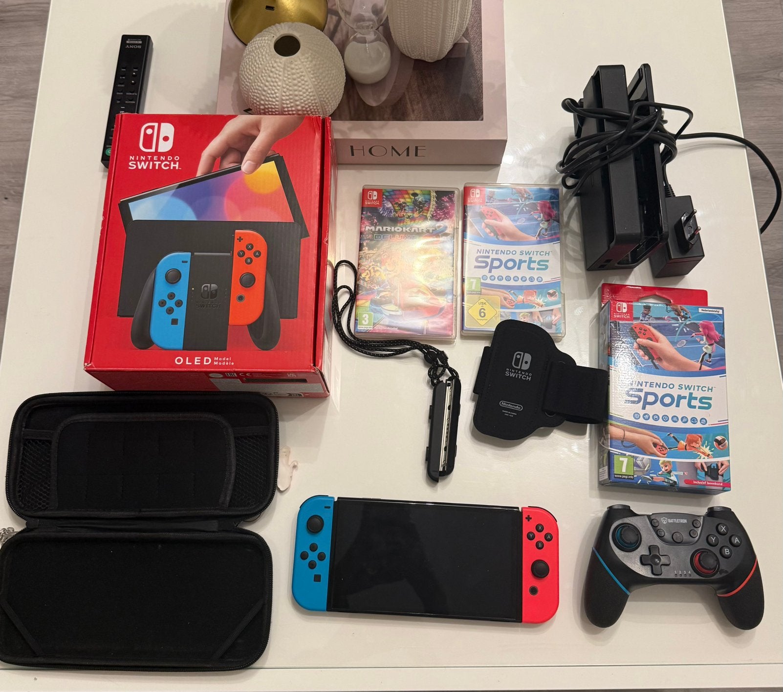 Nintendo switch OLED, Spelcomputers en Games, Met games, Met 2 controllers, Zo goed als nieuw, Switch OLED