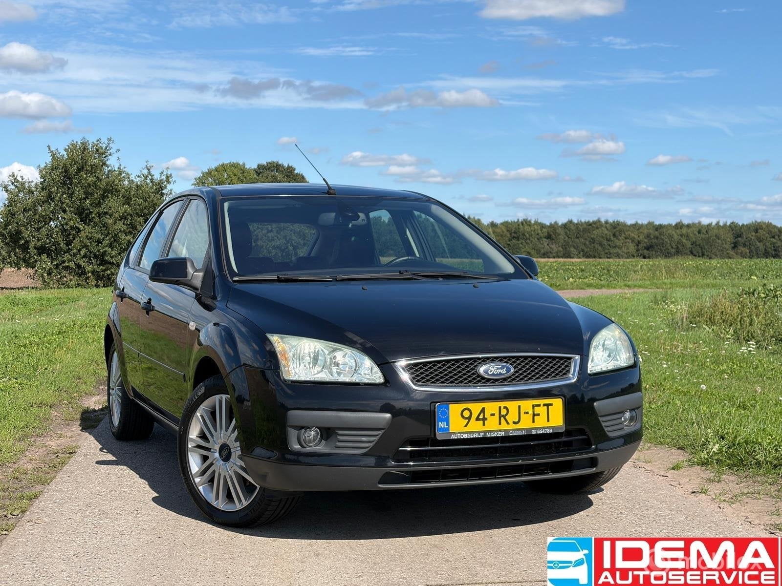 Ford Focus 2.0-16V Titanium Nieuwe apk!, Auto's, Verwarmde buitenspiegels, Gebruikt, 4 cilinders, Zwart