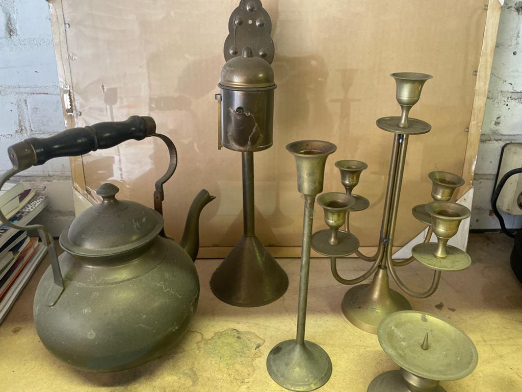 Antieke koperen theepot, olielamp en kandelaars, Antiek en Kunst, Antiek | Kandelaars, Ophalen of Verzenden, Koper of Brons
