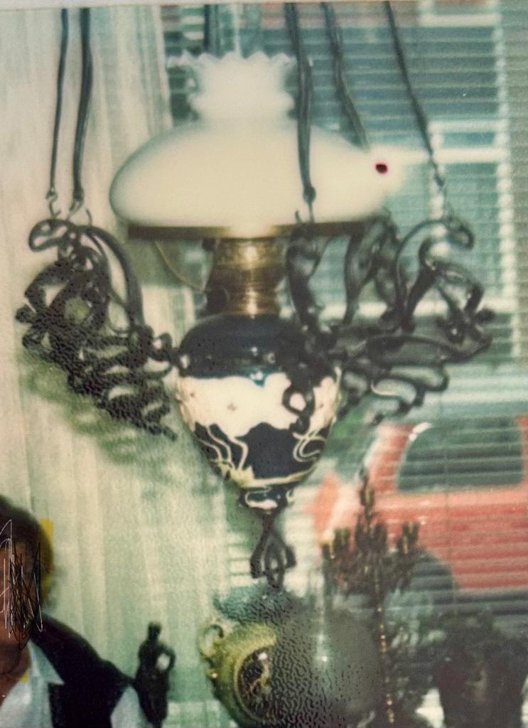 Antieke petroleum hanglamp - Uniek en decoratief, Huis en Inrichting, Ophalen, Gebruikt, Glas, 50 tot 75 cm
